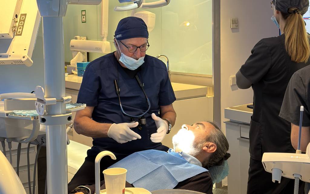 specialties in dentistry - Oral surgeon
